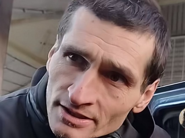 �L�zaro se comunic� por tel�fono con un familiar�